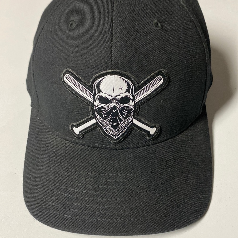 Flexfit 110 Baseball Cap Skull With Bats Hat